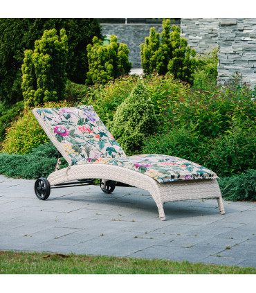 Lamamistooli kate AMAZONIA 55x190x5cm, volangiga, lilled bee˛il põhjal, 50%polüester/ 50%puuvill