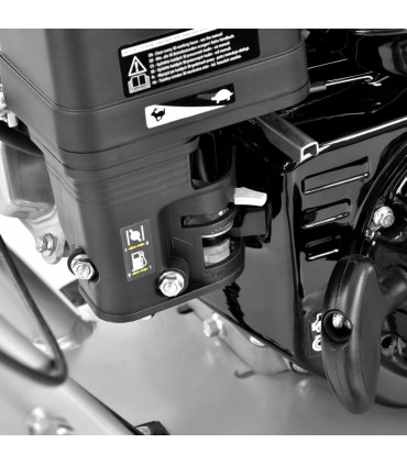 Bensiinimootoriga asfalti ja betoonilõikur Hecht 1900