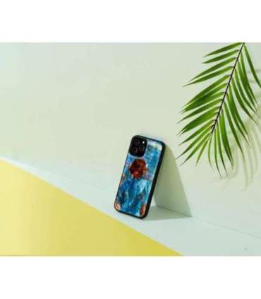 iKins case for Apple iPhone 12/12 Pro children on the beach