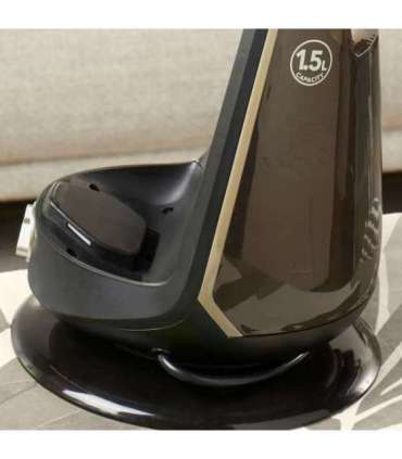 Petra PF01483VDEEU7 2600W Steam Station Black and Platinum