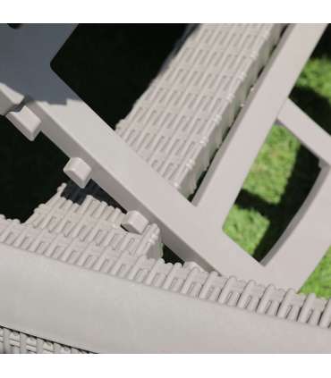 Lamamistool NEWPORT hallikasbeež plastik