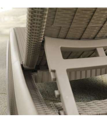 Lamamistool NEWPORT hallikasbeež plastik