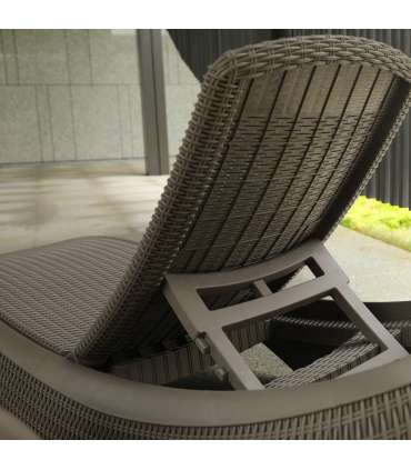 Lamamistool NEWPORT hallikasbeež plastik