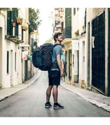 Thule 5317 Landmark 70L Unisex Travel Pack Darkest Blue