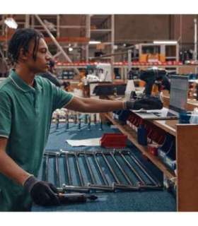 HP EliteBook 650 15.6 G10 Intel® Core™ i5 i5-1335U Laptop 39.6 cm (15.6") Full HD 16 GB DDR4-SDRAM 512 GB SSD Wi-Fi