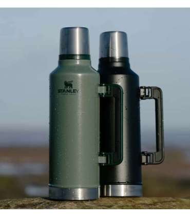 Stanley Thermos Legendary Classic Matte Black 2.3 l