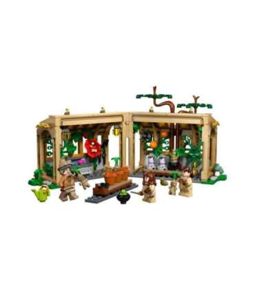 LEGO HARRY POTTER 76445 Hogwarts Castle - Herbology Class