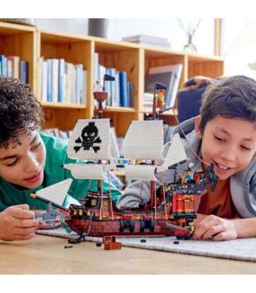 LEGO Creator 31109 Pirate Ship