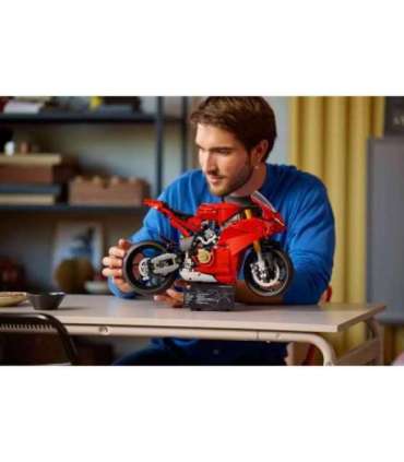 LEGO TECHNIC 42202 Ducati Panigale V4 S Motorcycle