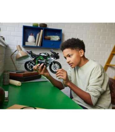 LEGO TECHNIC 42170 Kawasaki Ninja H2R