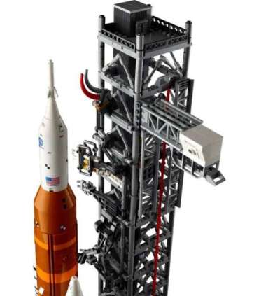 LEGO ICONS 10341 NASA Artemis Space Launch System