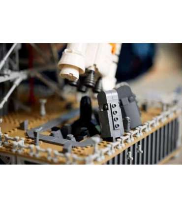 LEGO ICONS 10341 NASA Artemis Space Launch System