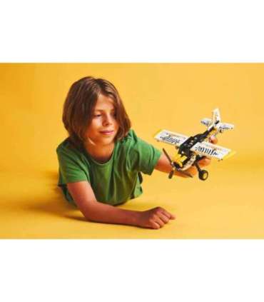 LEGO TECHNIC 42198 Transport plane