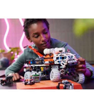 LEGO TECHNIC 42180 Mars Crew Exploration Rover