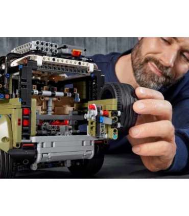 LEGO TECHNIC 42110 LAND ROVER DEFENDER