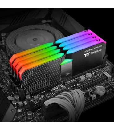 Thermaltake Toughram XG RGB memory module 64 GB 2 x 32 GB DDR4 3600 MHz