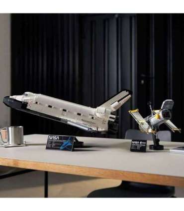LEGO ICONS 10283 DISCOVERY SHUTTLE NASA