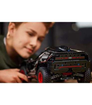 LEGO TECHNIC 42160 AUDI RS Q E-TRON
