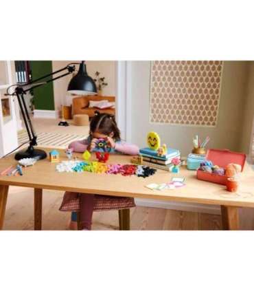 LEGO CLASSIC 11042 Creative Happy Box