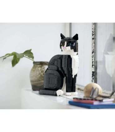LEGO IDEAS 21349 Tuxedo Cat