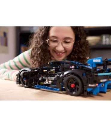 LEGO TECHNIC 42176 Porsche GT4 e-Performance Race Car