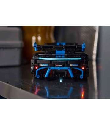 LEGO TECHNIC 42176 Porsche GT4 e-Performance Race Car