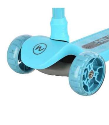 HLB09 TURQUOISE SCOOTER NILS FUN