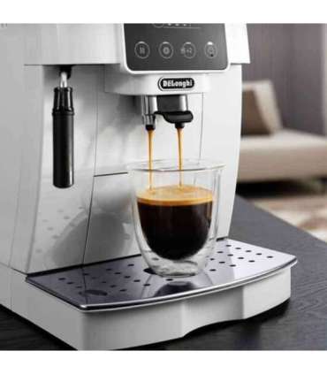 Espresso machine DeLonghi ECAM 220.20.W