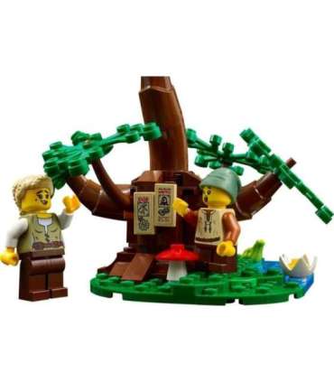 LEGO ICONS 10332 Medieval Town Square