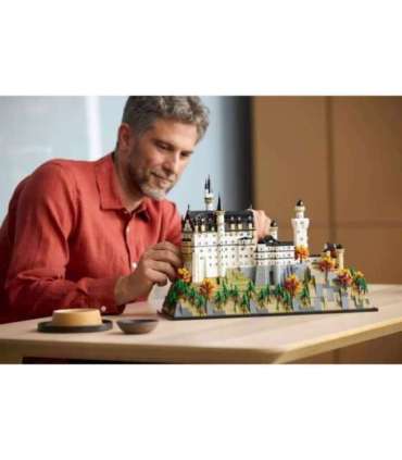 LEGO ARCHITECTURE 21063 Neuschwanstein Castle