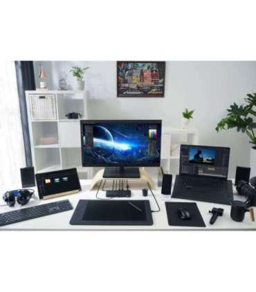 ASUS DC500 Triple 4K Thunderbolt 4 Dock