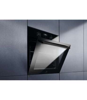 Oven with catalytic converter Electrolux EOF5C50BZ 65 L black