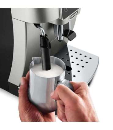 Espresso machine DeLonghi ECAM 220.30.SB