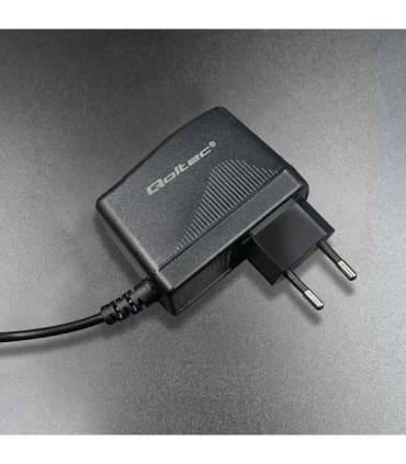 Qoltec 51023 power adapter/inverter Indoor 24 W Black