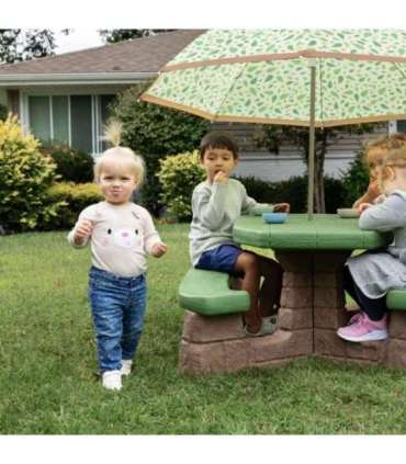 STEP2 laud - piknikulaud päikesevarjuga