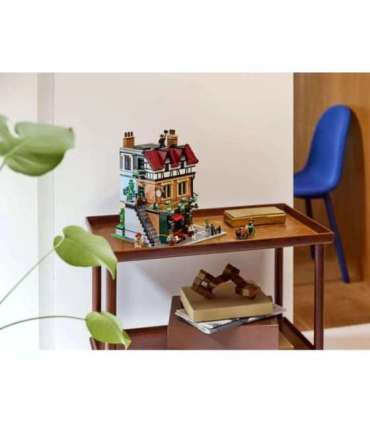 LEGO ICONS 10350 Tudor Corner