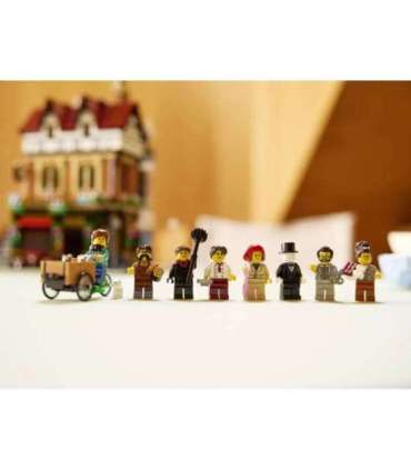 LEGO ICONS 10350 Tudor Corner