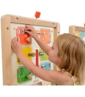 MASTERKIDZ seinale paigaldatav tegevuslaud lukkude avamise ja sulgemise õppimiseks