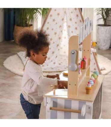 VIGA mobiilne pood, jäätisekohvik, kondiitriäri — 3-ühes