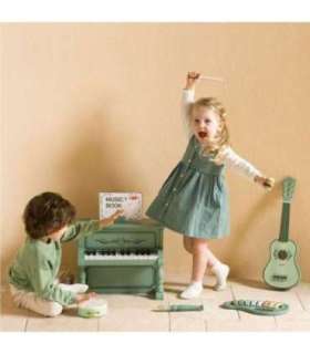 CLASSIC WORLD puidust muusikariistade komplekt: flööt, tamburiin, kastanjetid, ksülofon