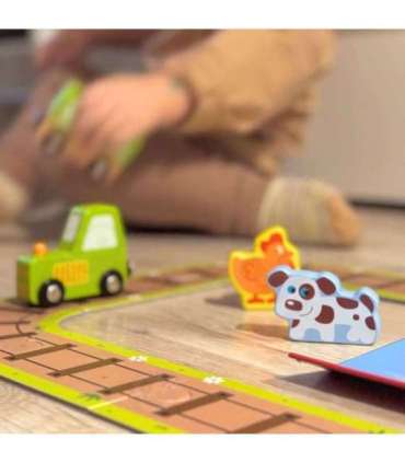 TOOKY TOY Деревянная ферма в чемоданчике, фигурки, транспортные средства