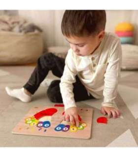 TOOKY TOY hariv puidust pusle — jalad: loendamise ja värvide õppimine