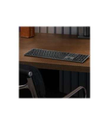 Dell Premier Multi-Device Keyboard and Mouse KM7321W Keyboard and Mouse Set Wireless Batteries included EE |