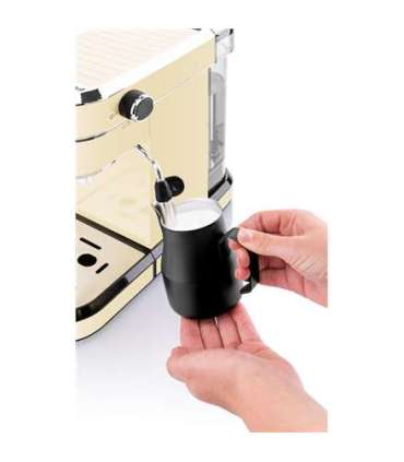 ETA Espresso coffee maker ETA618190040 Storio Pump pressure 20 bar Built-in milk frother Semi-automatic 1350