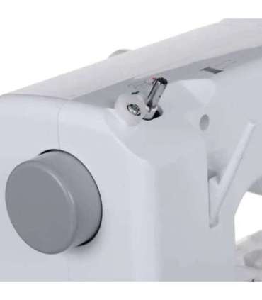 Singer Sewing Machine M1005 Number of stitches 11 Number of buttonholes 1 White