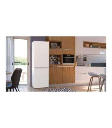 Gorenje Refrigerator NRK6202EW4 Energy efficiency class E Free standing Combi Height 200 cm No Frost system