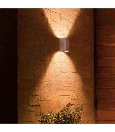 Philips Hue WCA Resonate Outdoor Wall Lantern, Inox 8 W 2000-6500 Hue White Colour Ambiance