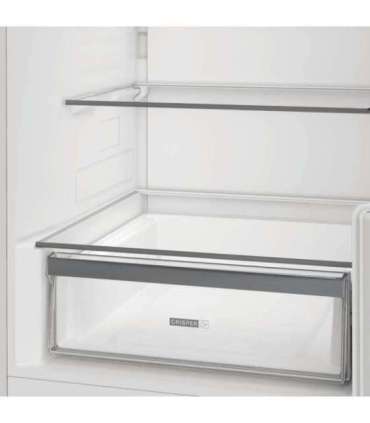 Whirlpool Refrigerator WHK 25404 XP5E Energy efficiency class D Free standing Combi Height 203.5 cm No Frost