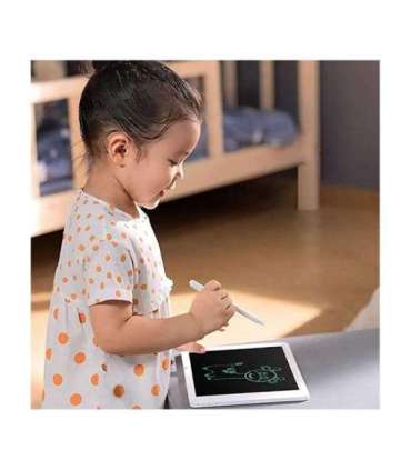 Xiaomi Mi LCD Writing Tablet 13.5 " LCD Black Board/Green Font It has no memory - you write one page, then