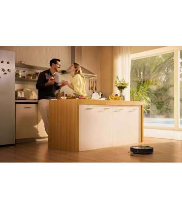 Cleaning robot Roborock Saros Z70 (Black)